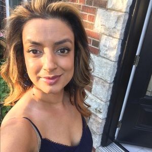 Meet your Posher, Angela